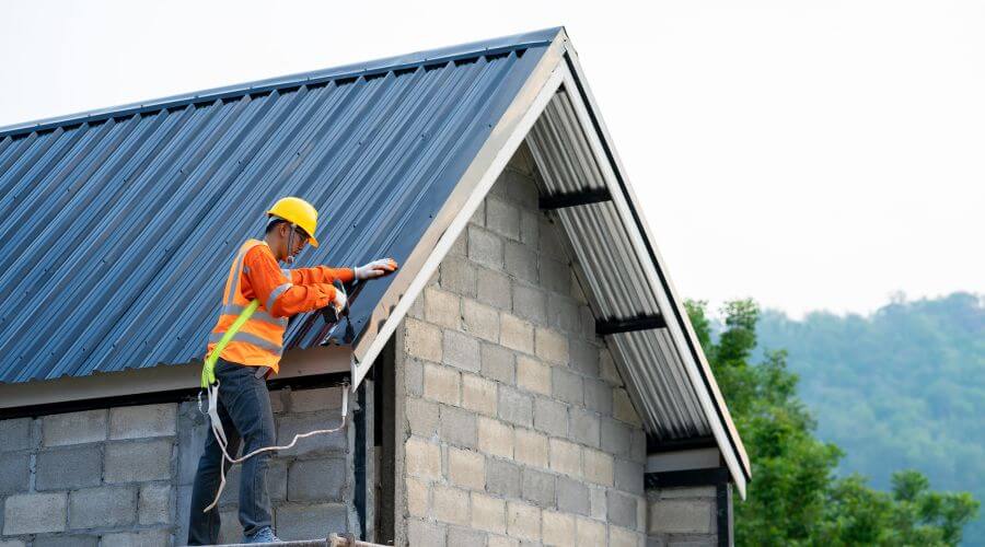 Professional gutter cleaning in Brookpark, OH